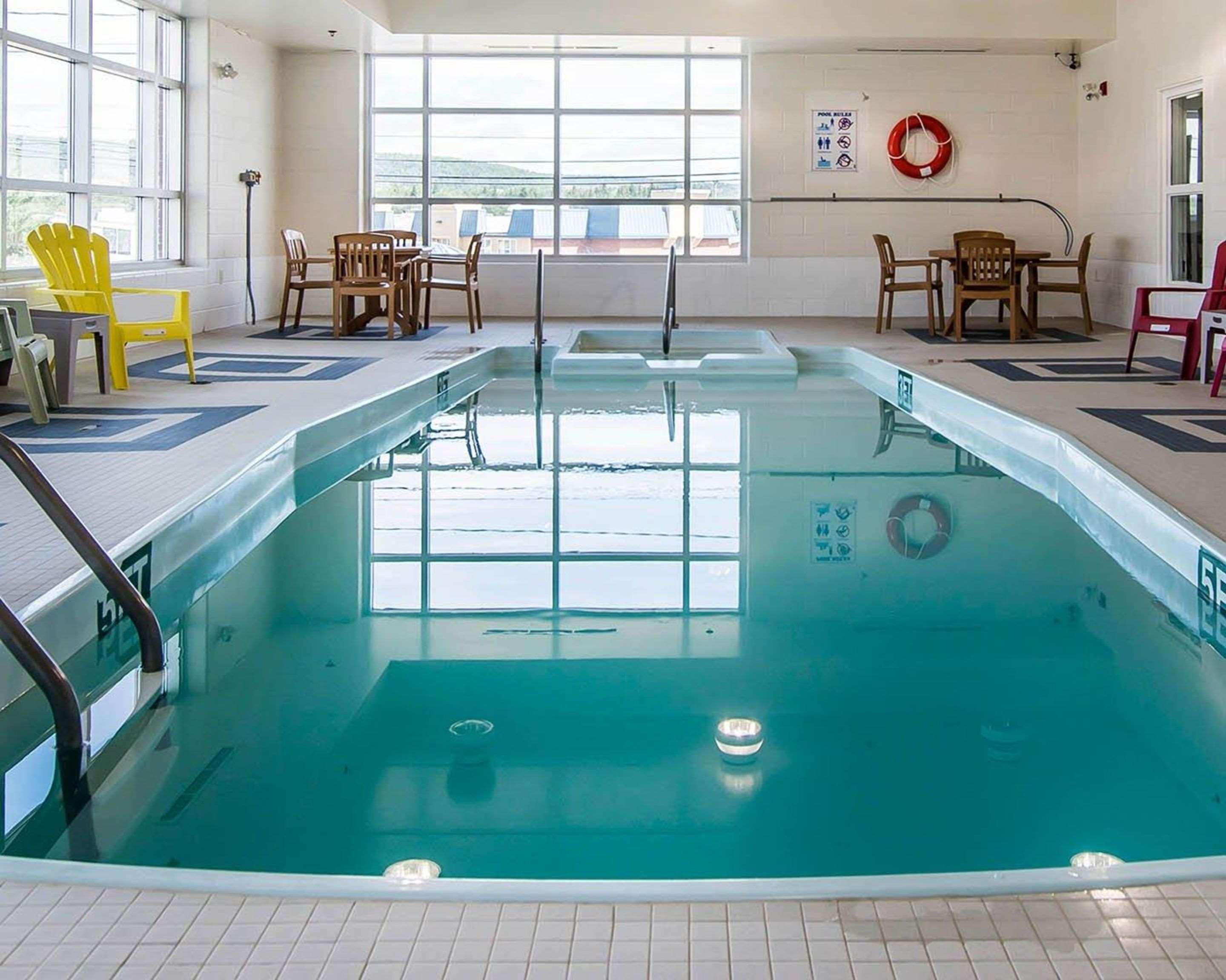 Quality Inn Moncton Exteriör bild