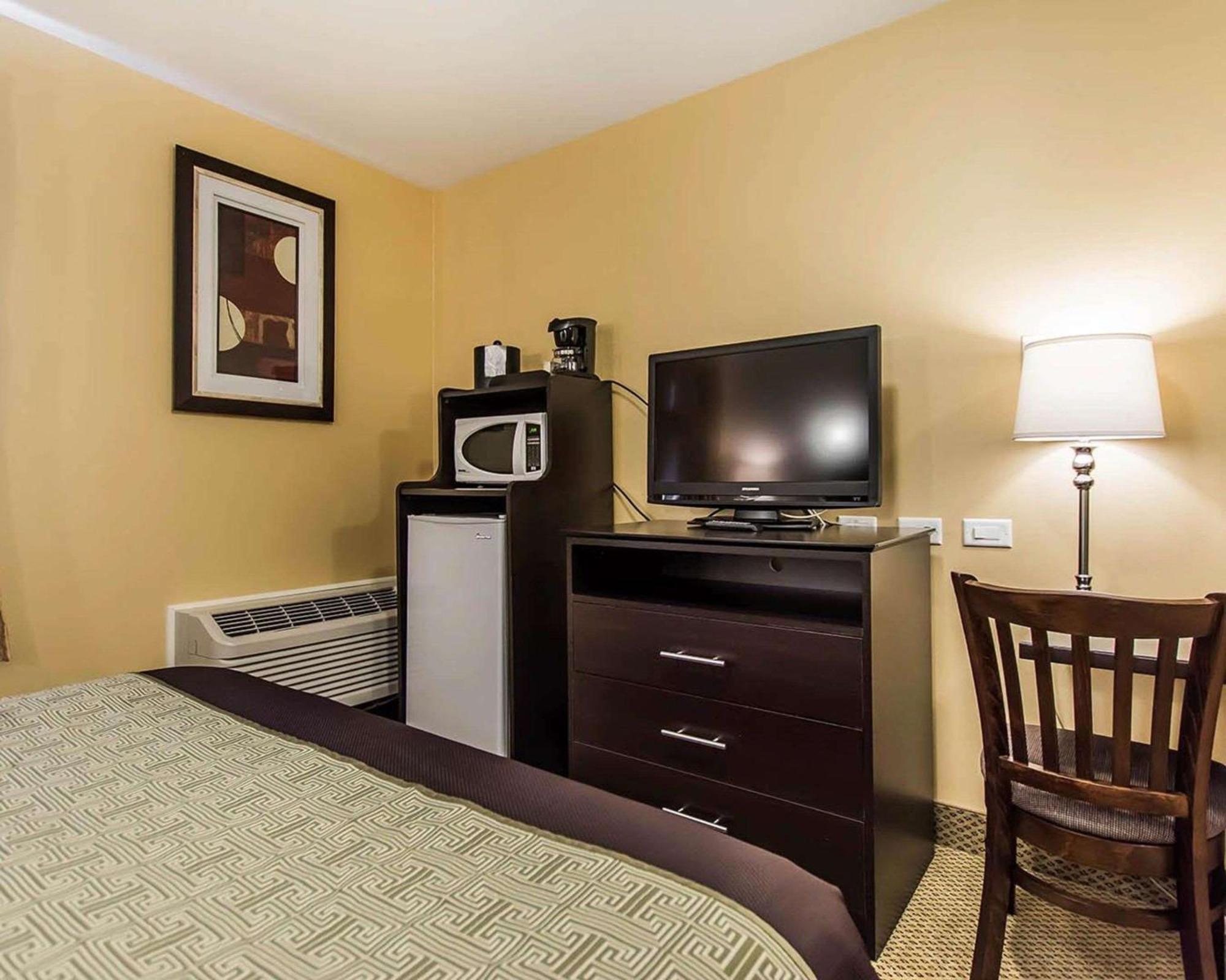 Quality Inn Moncton Exteriör bild