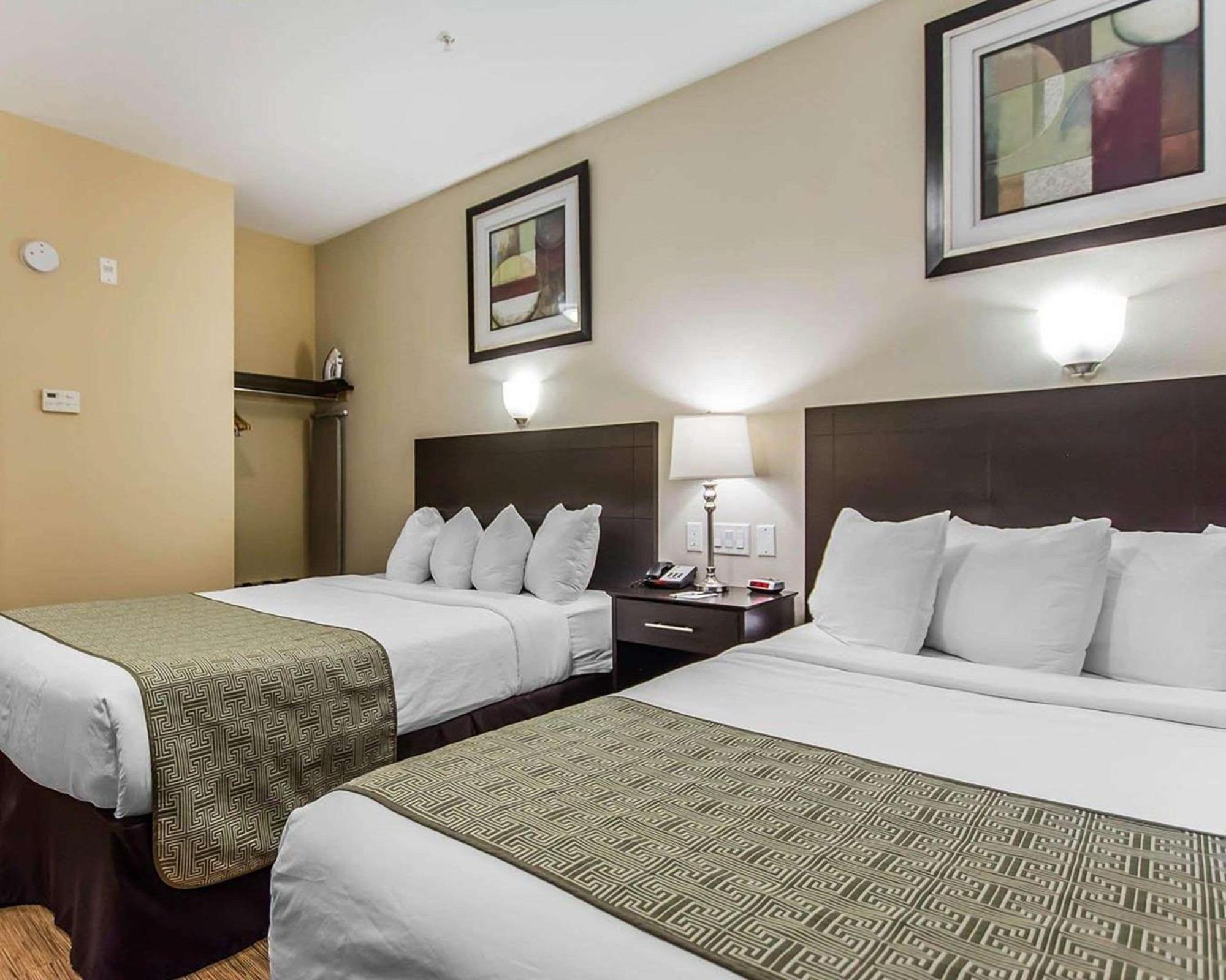 Quality Inn Moncton Exteriör bild