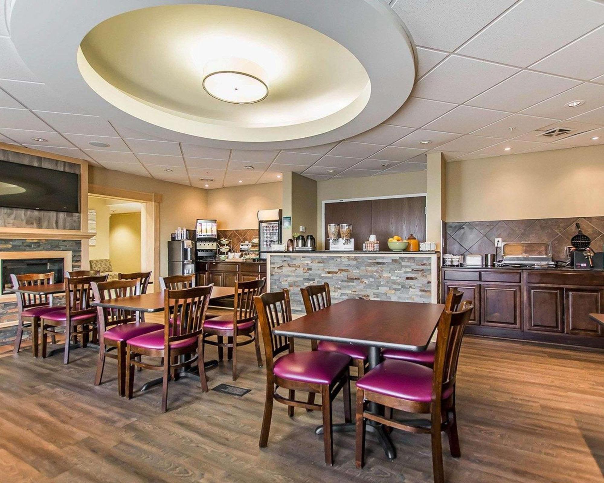 Quality Inn Moncton Exteriör bild