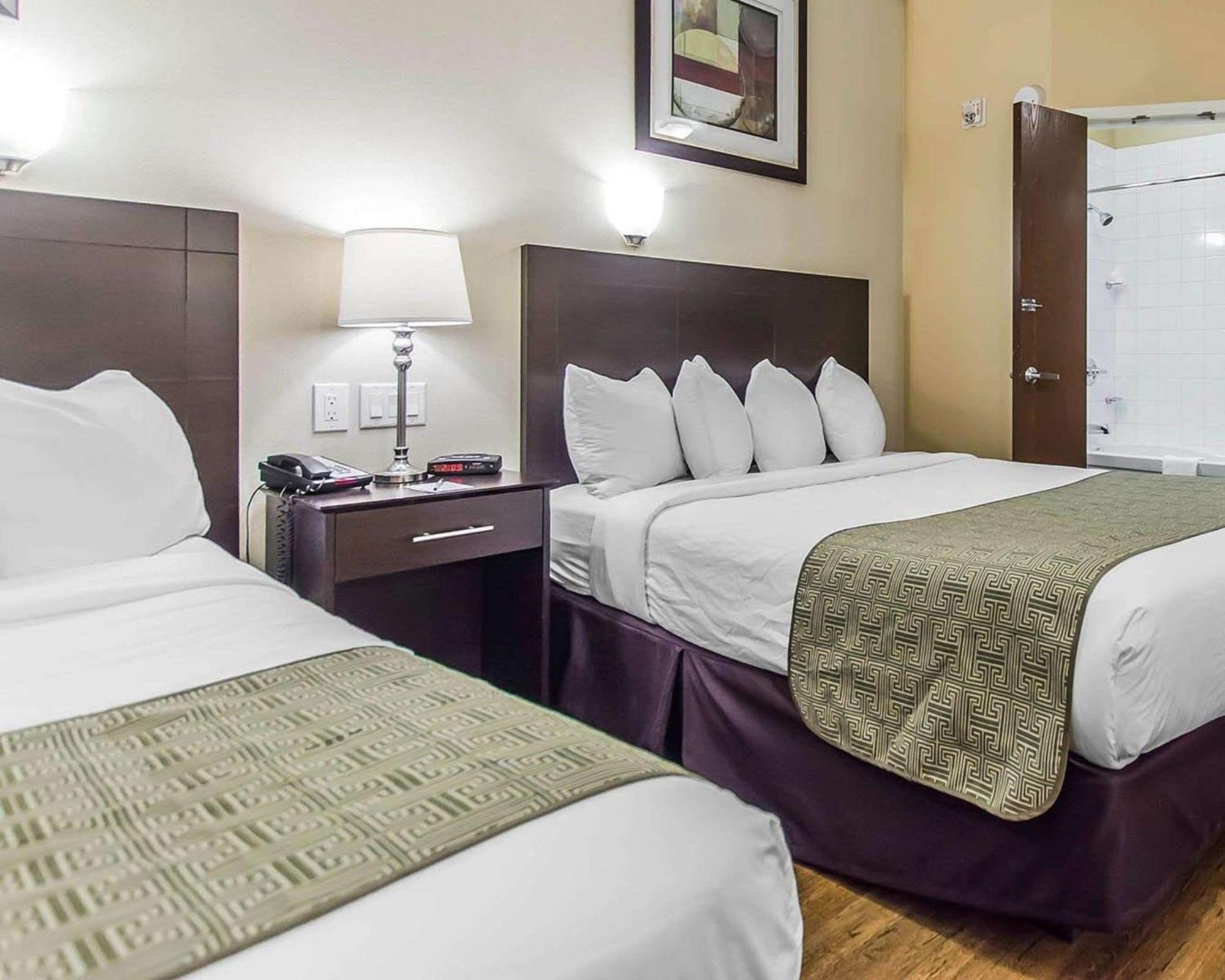 Quality Inn Moncton Exteriör bild