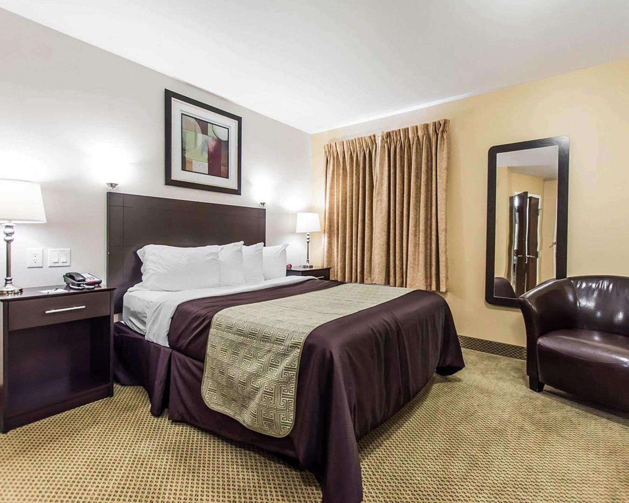 Quality Inn Moncton Exteriör bild