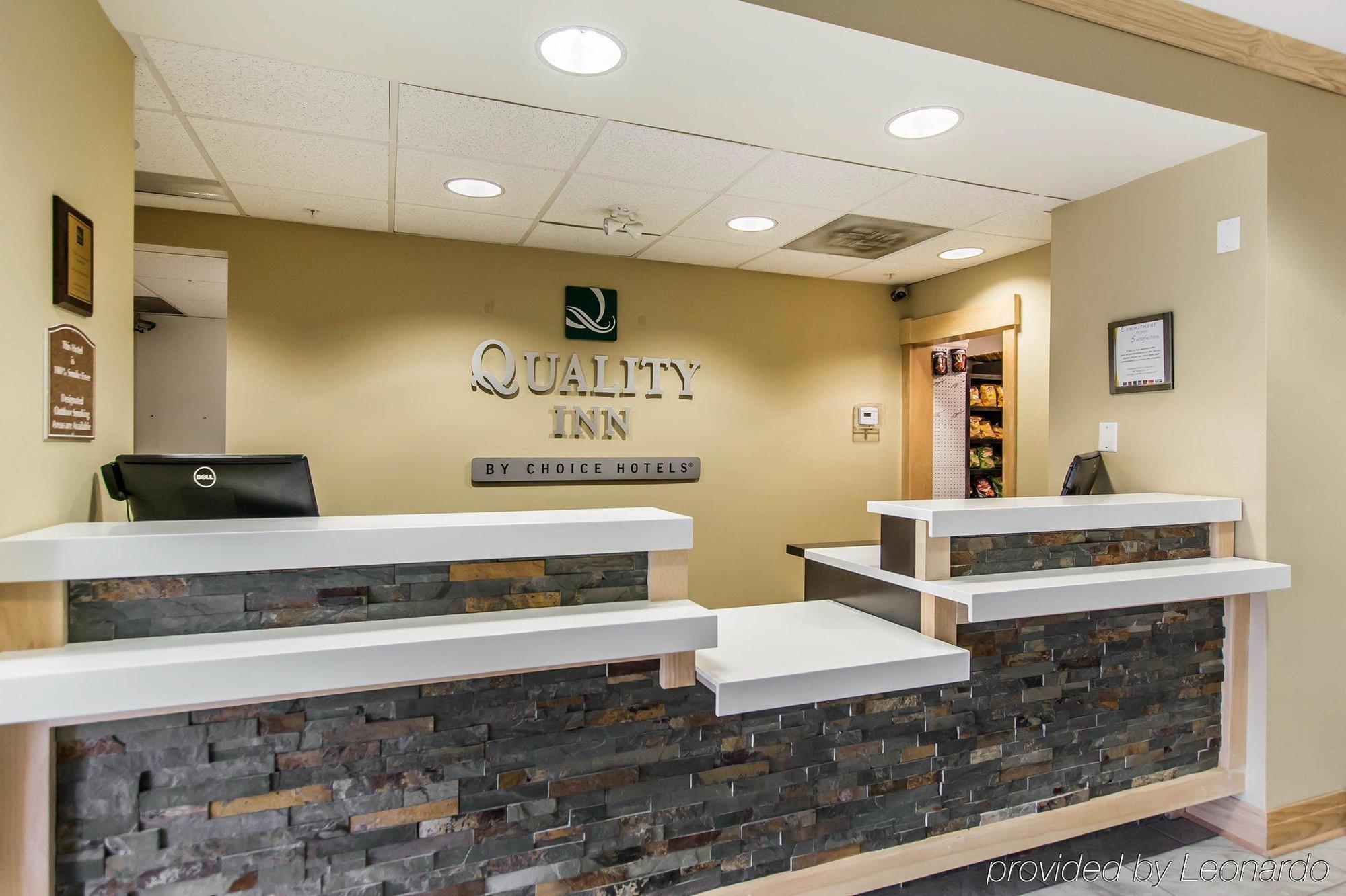 Quality Inn Moncton Exteriör bild