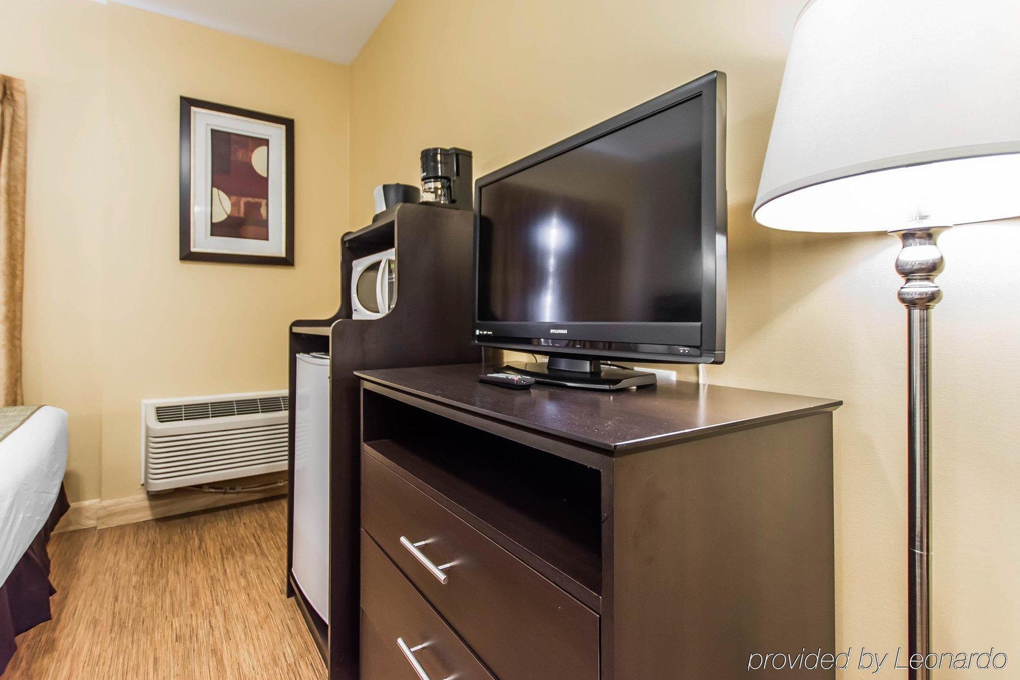 Quality Inn Moncton Exteriör bild