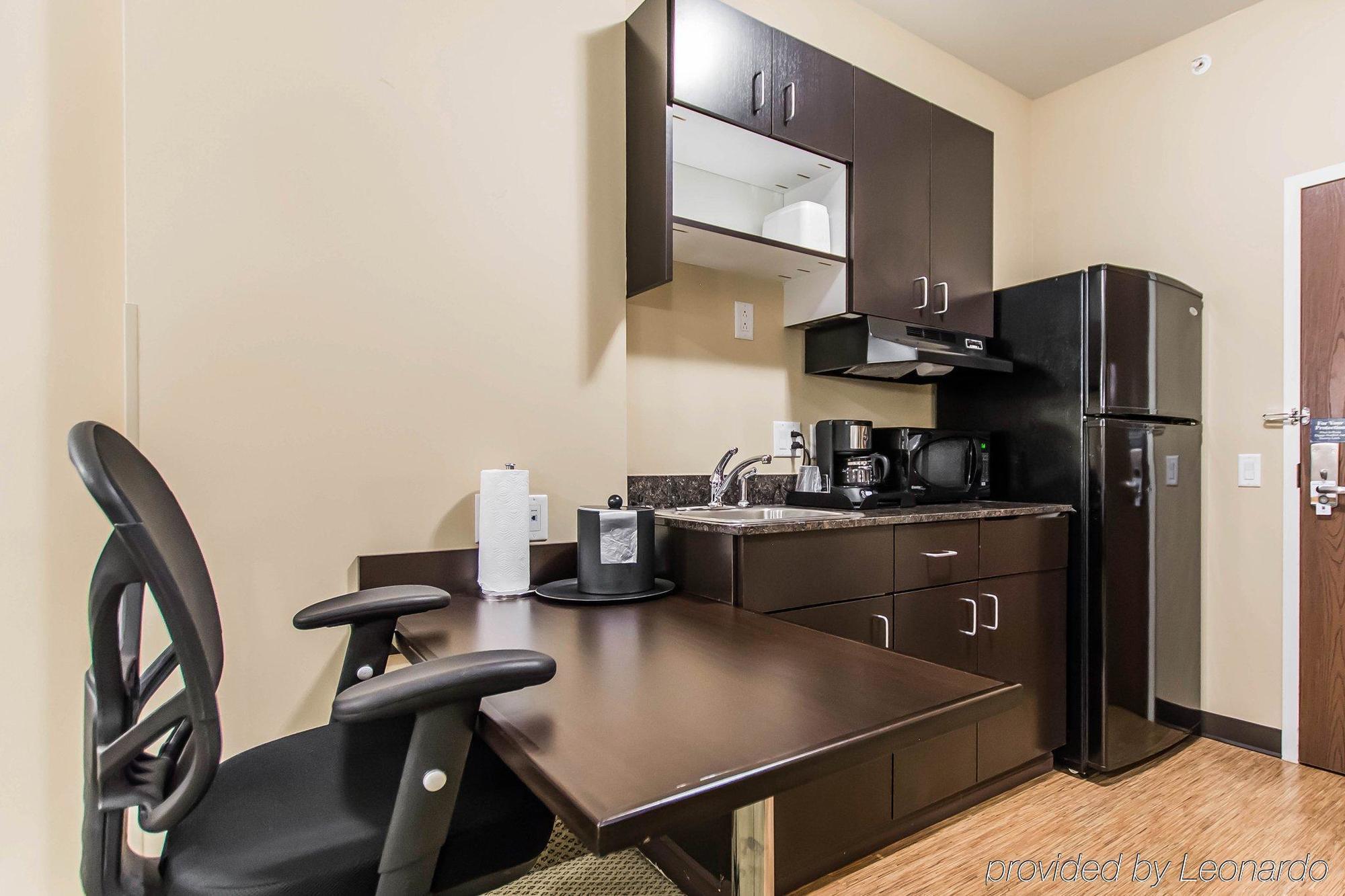Quality Inn Moncton Exteriör bild