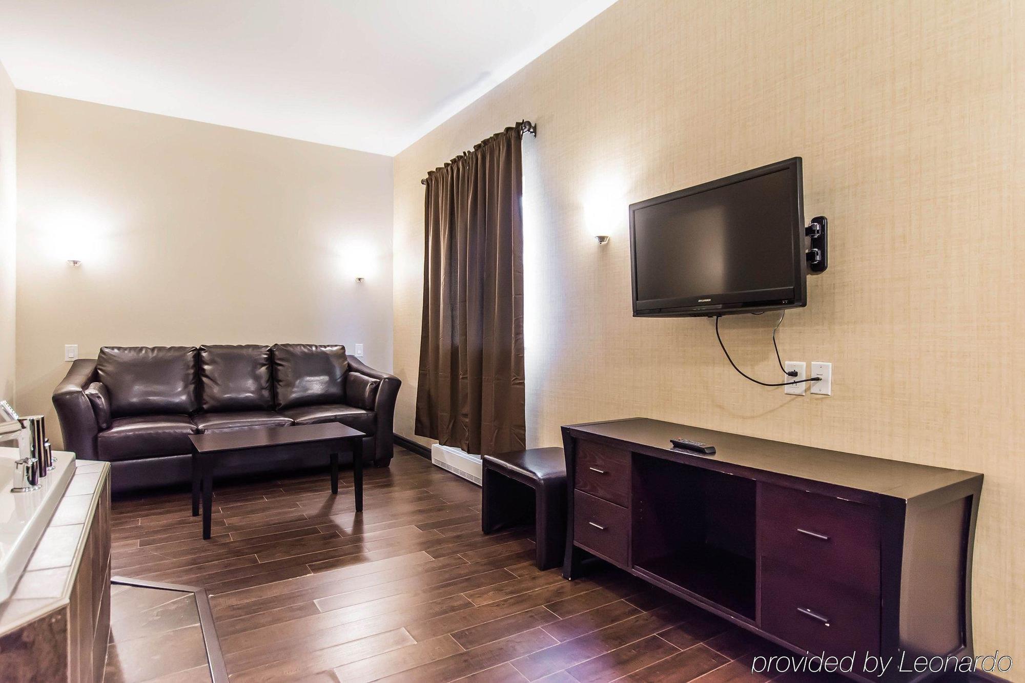 Quality Inn Moncton Exteriör bild