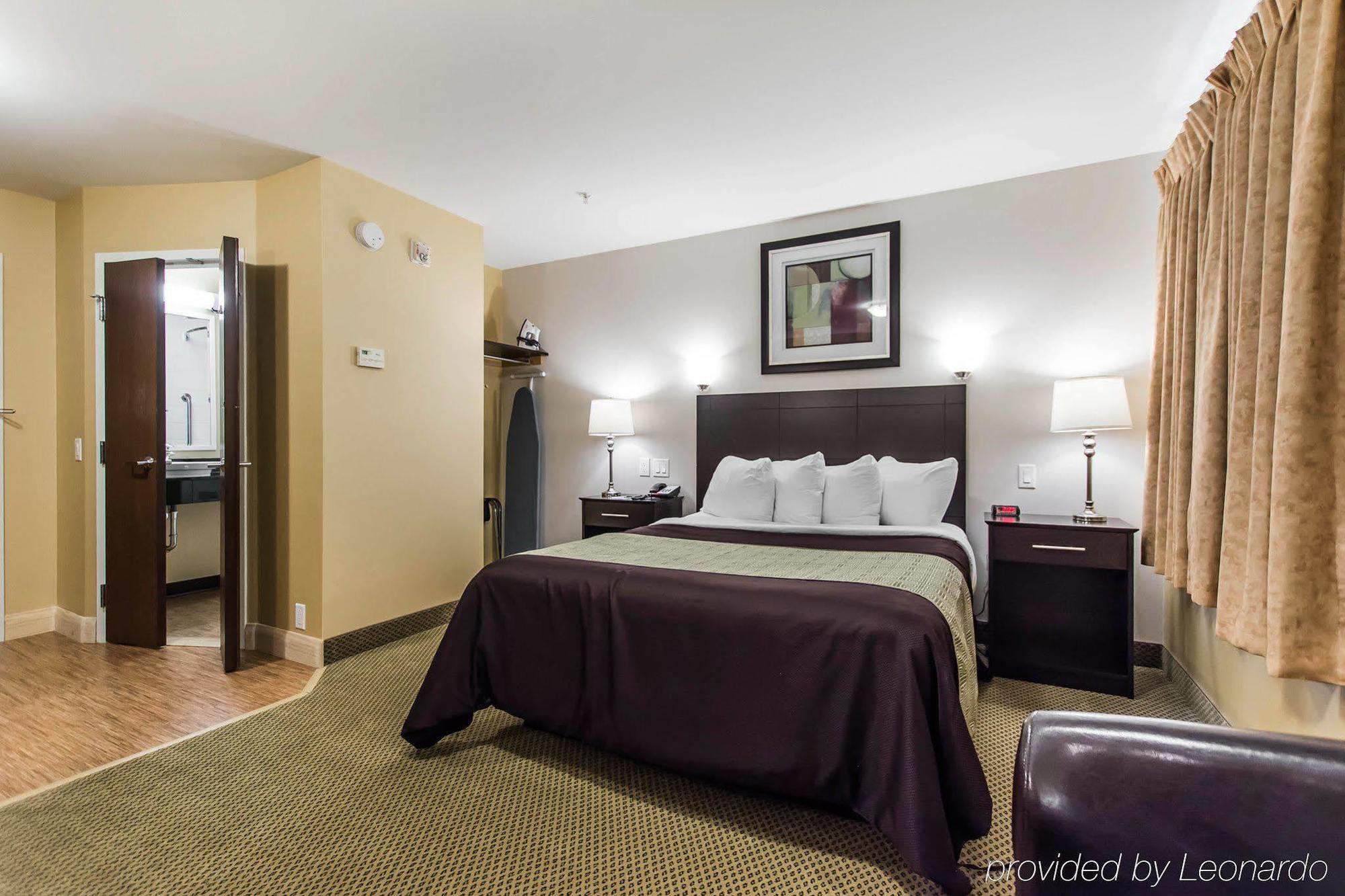 Quality Inn Moncton Exteriör bild