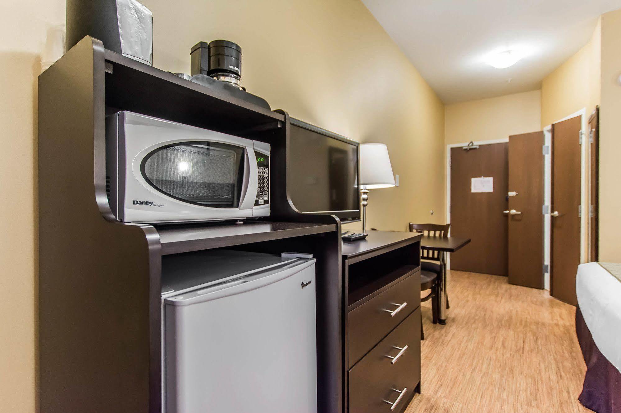 Quality Inn Moncton Exteriör bild